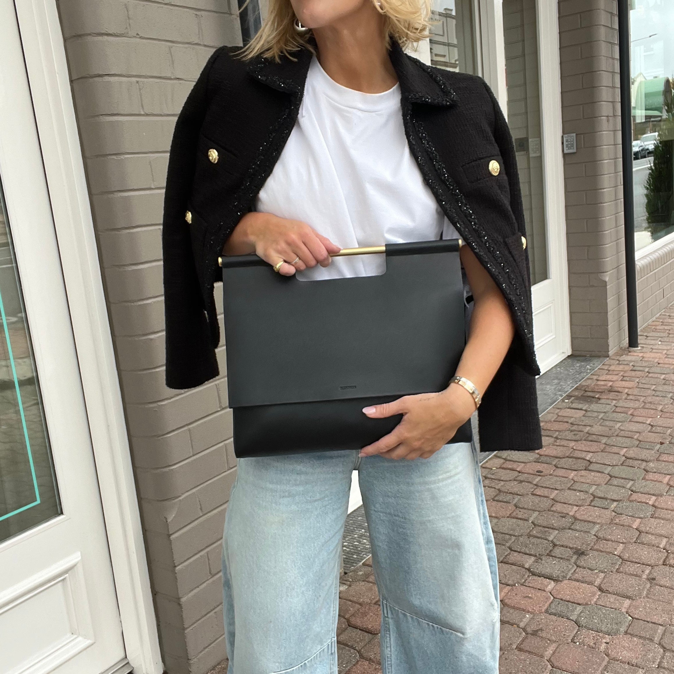 AS SEEN ON: PHOEBE BURGESS