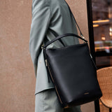 GINNI BUCKET BAG - BLACK