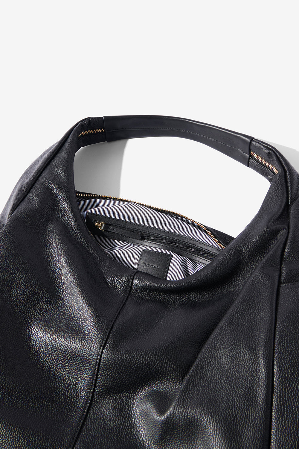 Kinnon Kinnon Amelia Travel and Weekender Bag (Black) – K I N N O N